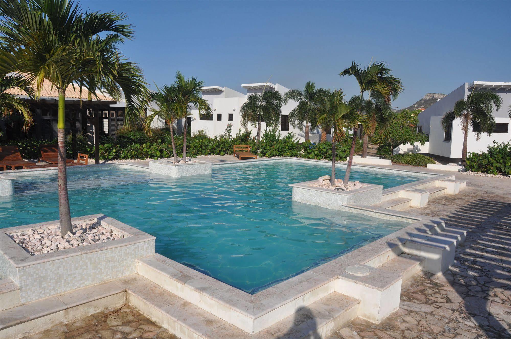 Blue Bay Lodges Curacao Bagian luar foto
