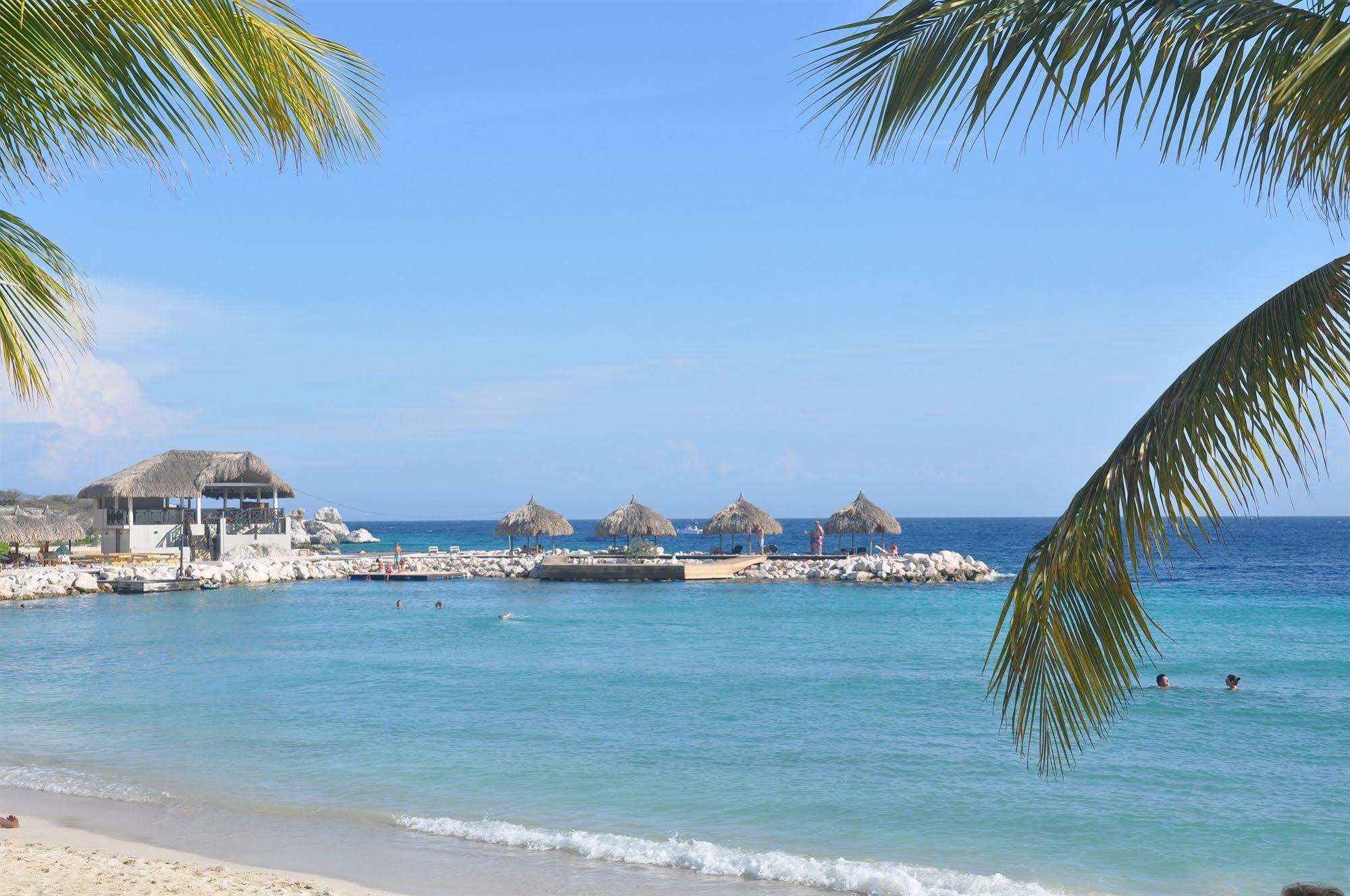 Blue Bay Lodges Curacao Bagian luar foto